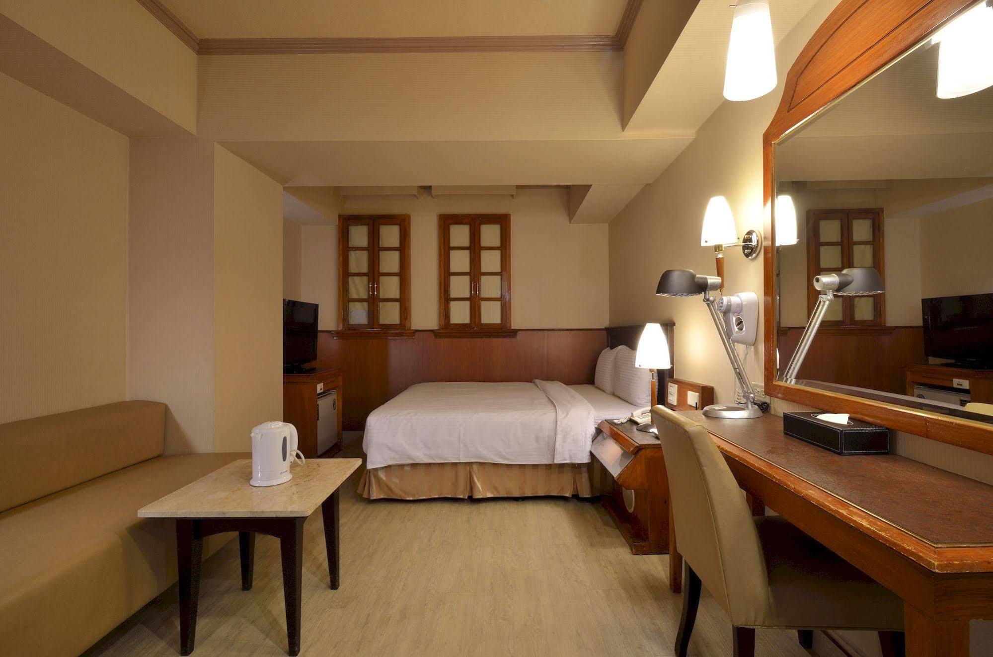 Goodness Hotel Kaohsiung Dış mekan fotoğraf