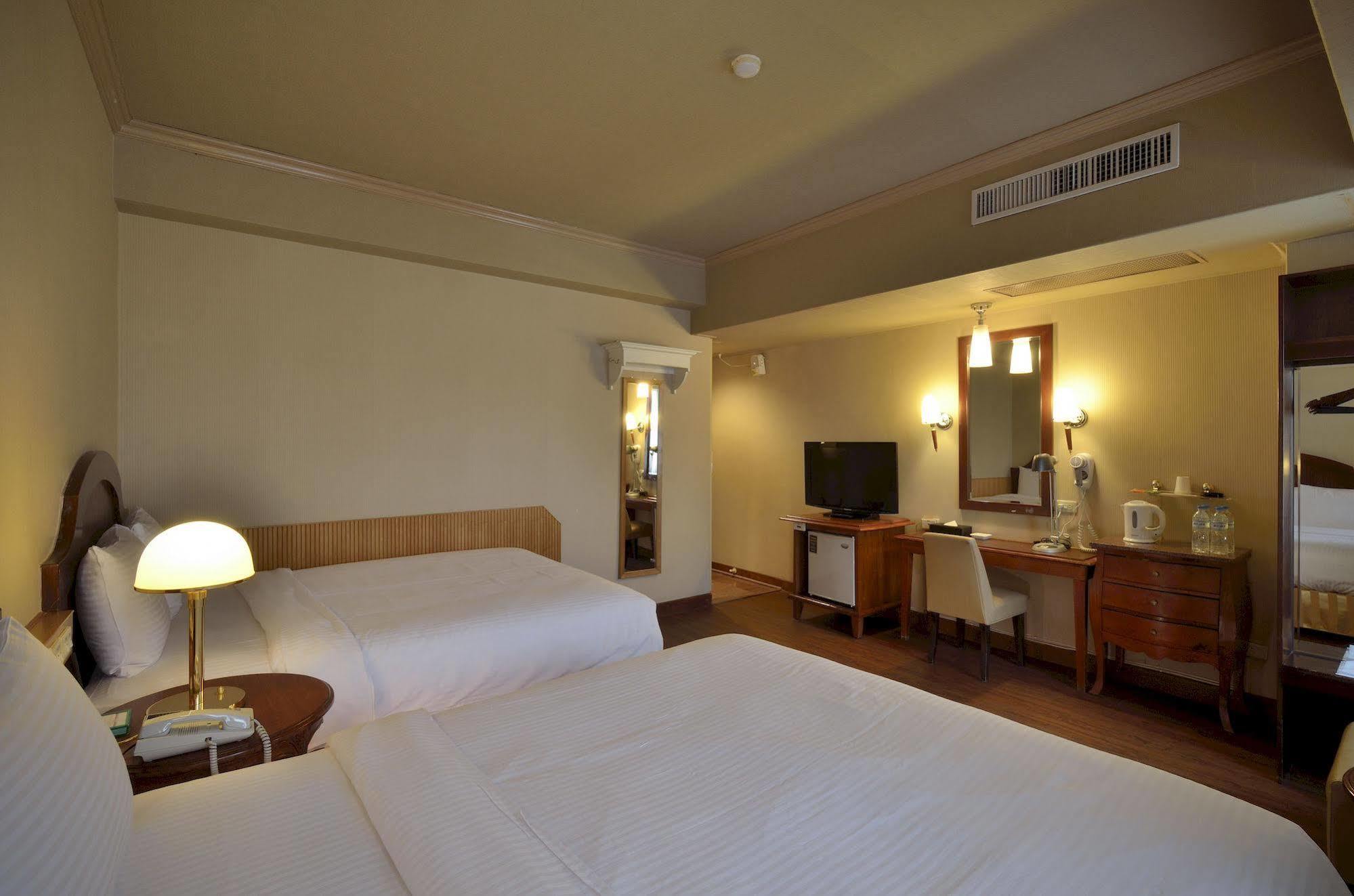 Goodness Hotel Kaohsiung Dış mekan fotoğraf