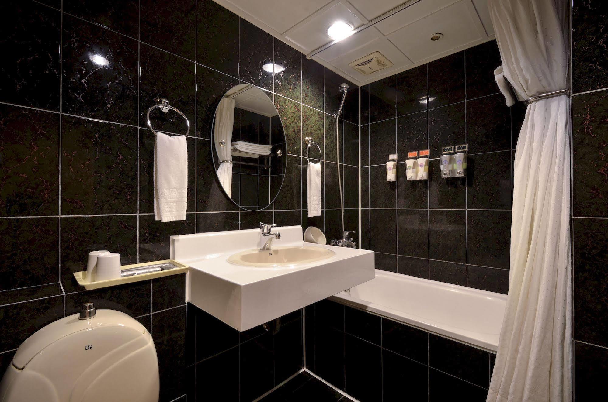 Goodness Hotel Kaohsiung Dış mekan fotoğraf