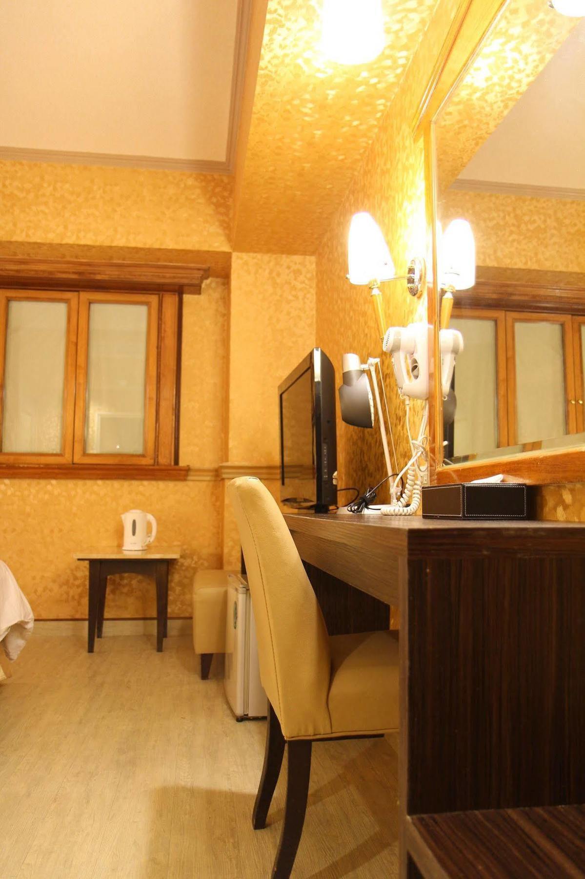 Goodness Hotel Kaohsiung Dış mekan fotoğraf