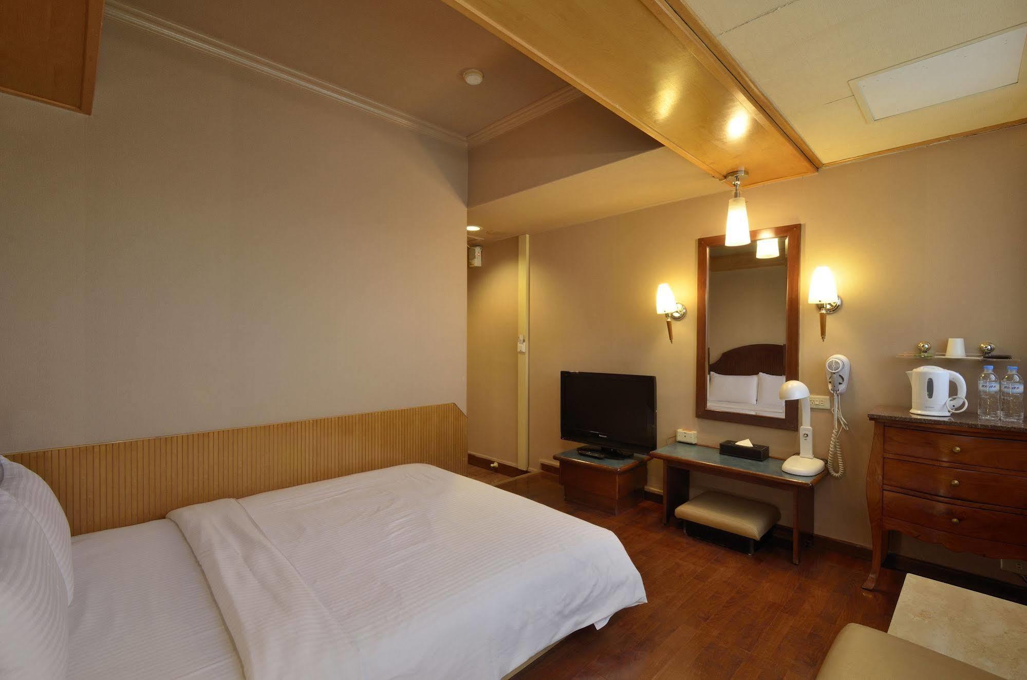 Goodness Hotel Kaohsiung Dış mekan fotoğraf